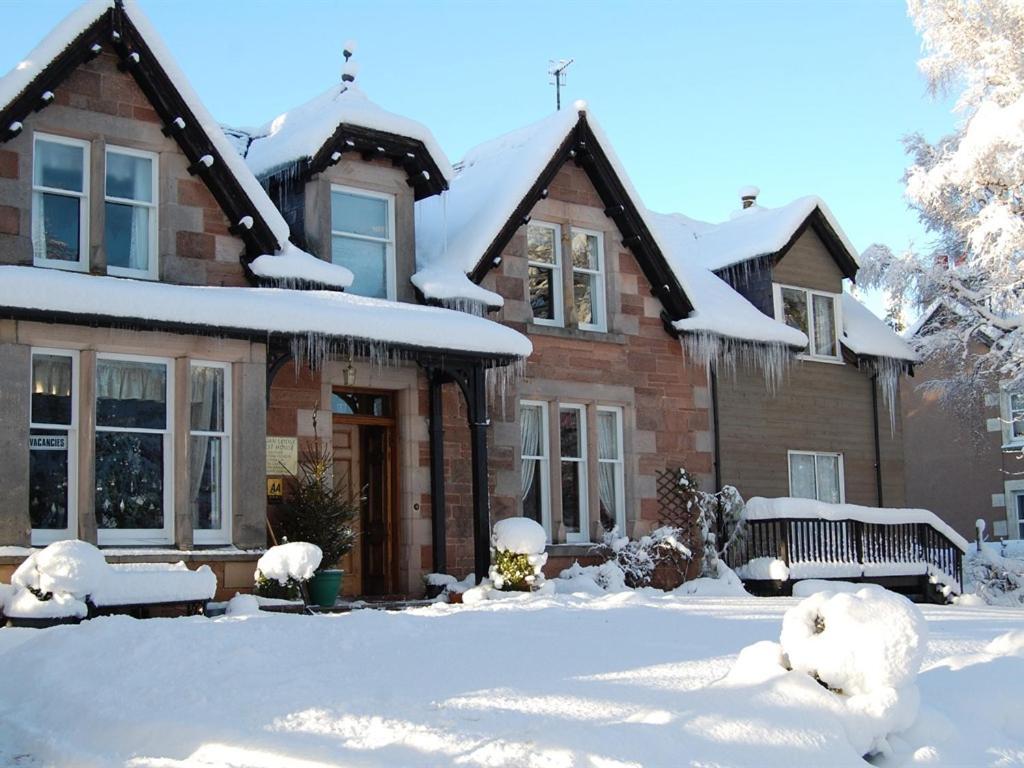Glenan Lodge Self Catering Tomatin Dış mekan fotoğraf